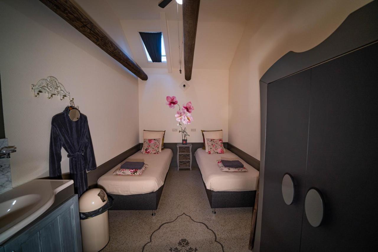 Veldzicht Guest House Winkel Exterior photo
